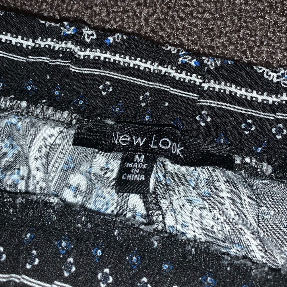Patterned Shorts - Picture 4 of 4